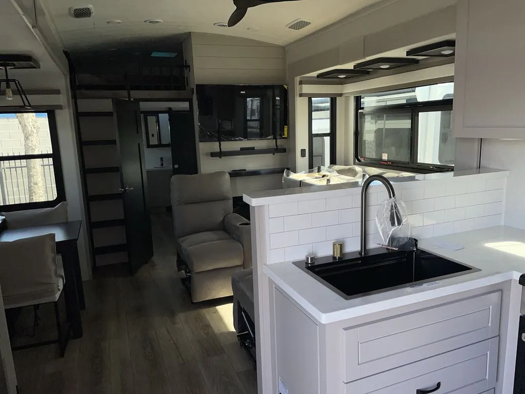 2026 Jayco North Point 395DSDB - Photo 3