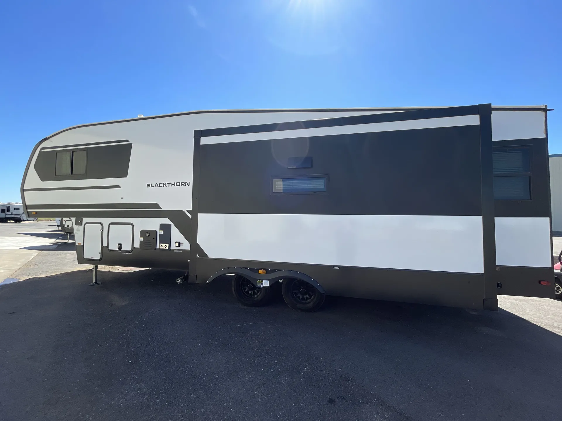 2025 East to West Blackthorn 28RL dealer photo 6 from Camping World