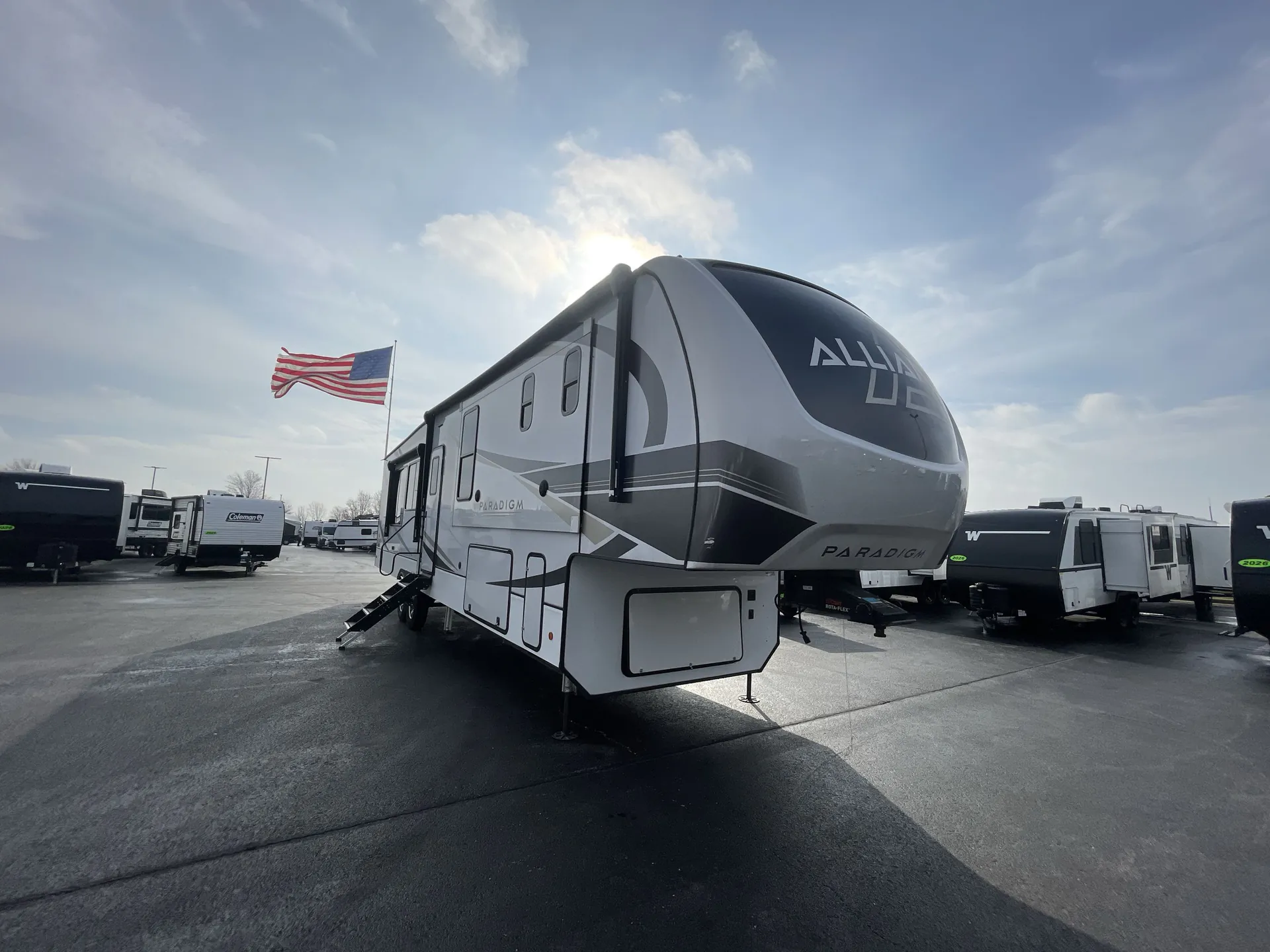 2023 Alliance RV Paradigm 382RK - Photo 2