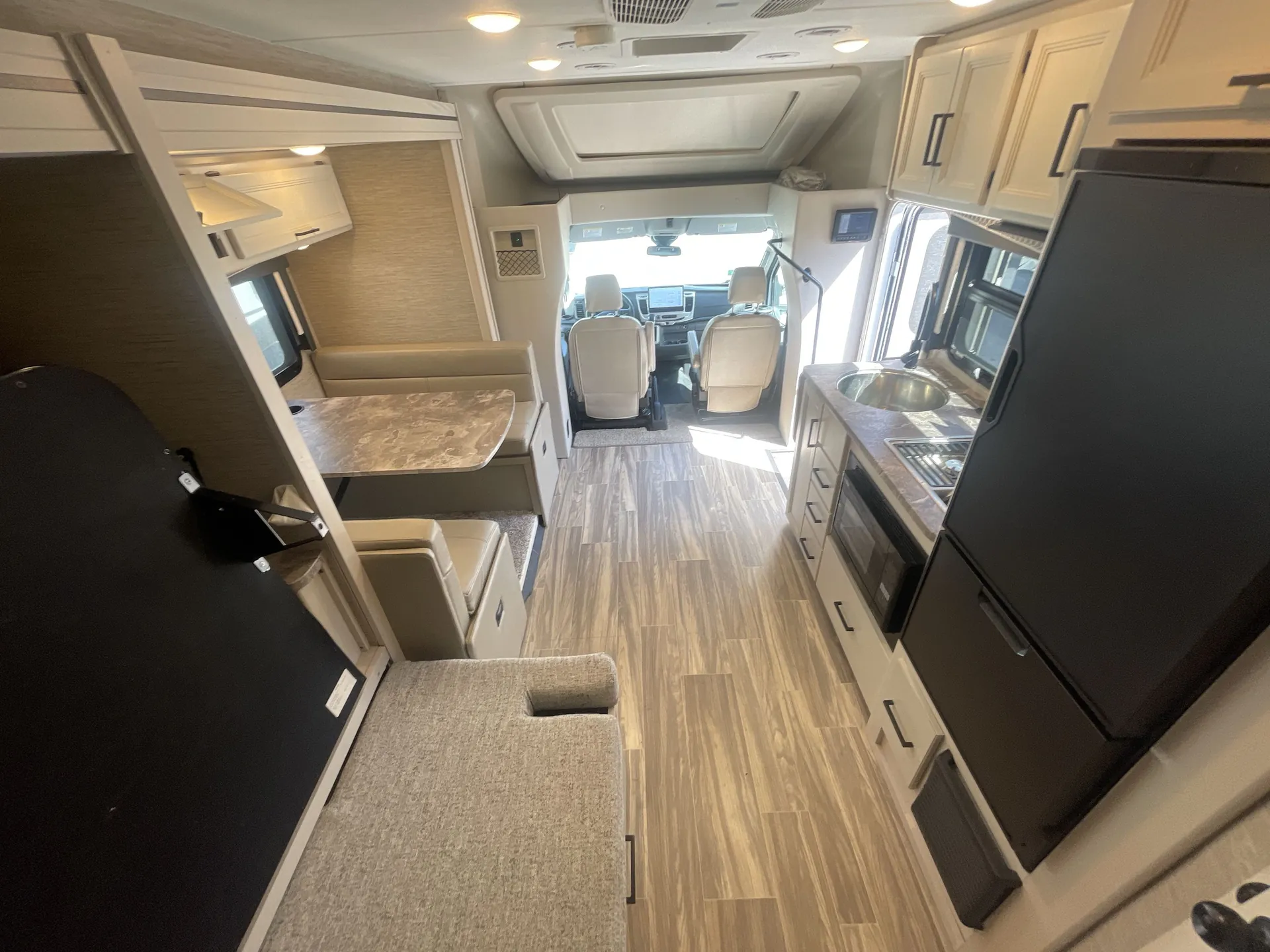 2023 Thor Motor Coach Gemini 23TW - Photo 4