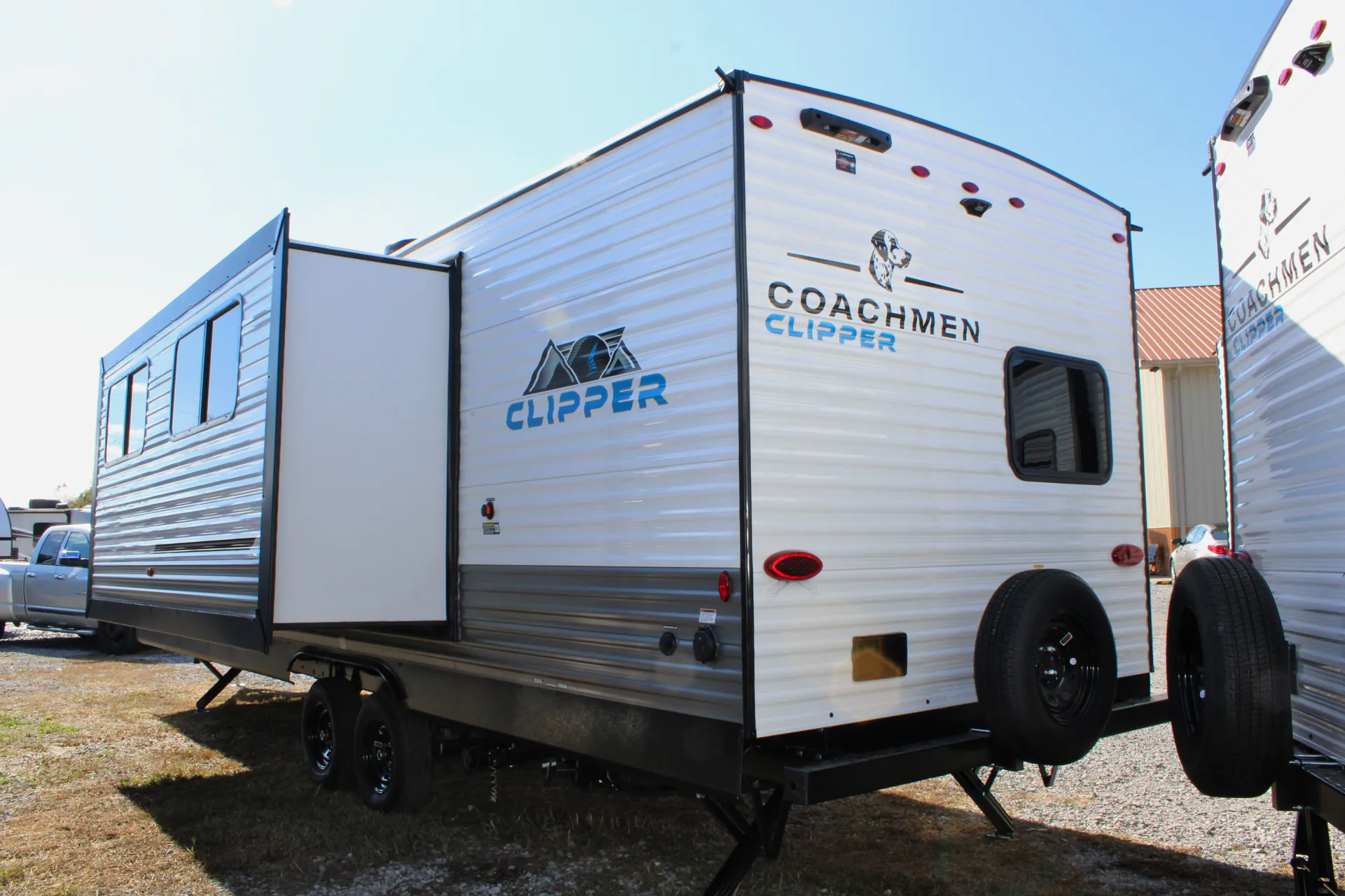 2026 Coachmen Clipper 262DBS - Photo 4