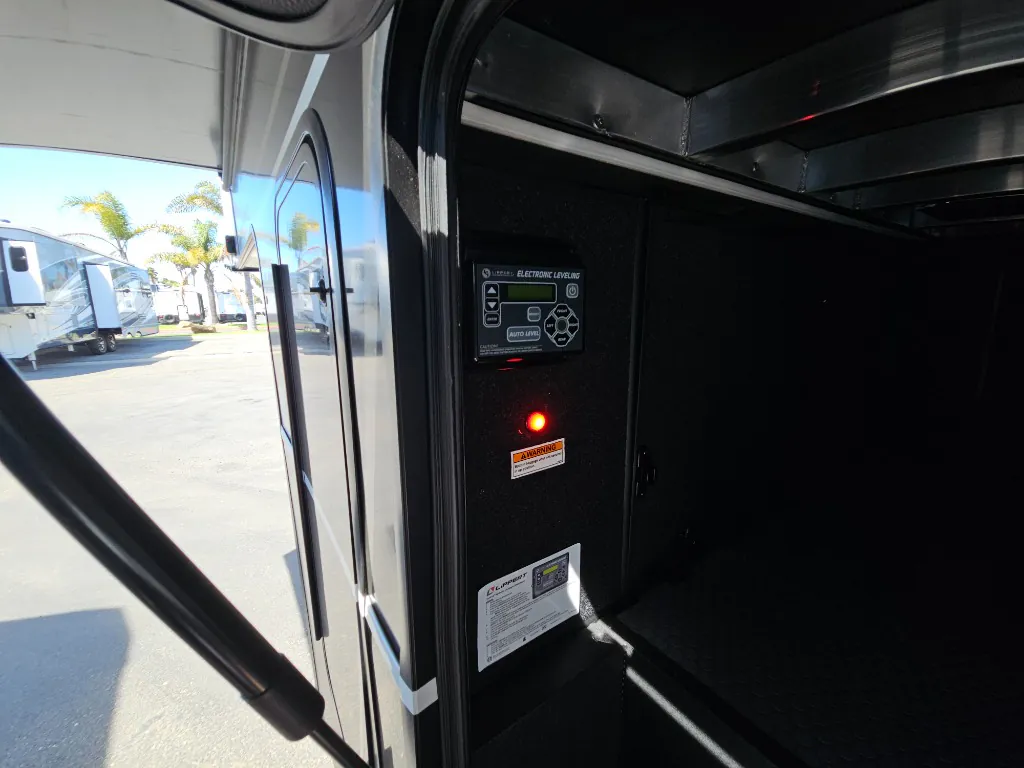 2026 Brinkley Model G 3950, Exterior photo 40