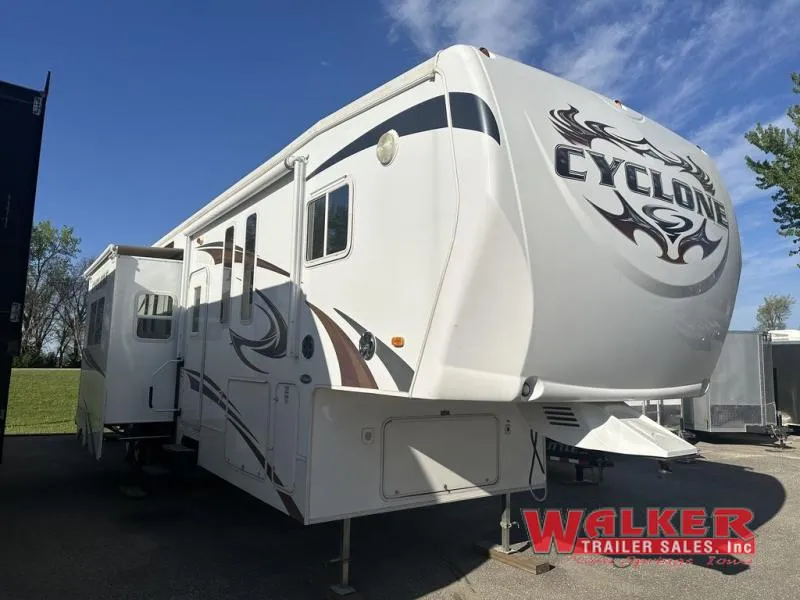 2010 Heartland Cyclone Used    3850 - Main photo