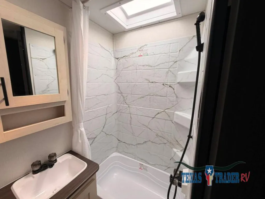 2027 Shasta RVs i-5 Edition 532BEDS, Photos photo 6