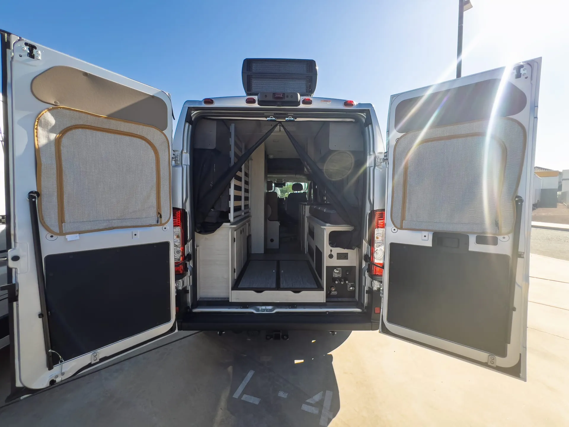 2027 Winnebago Solis 59P - Photo 3