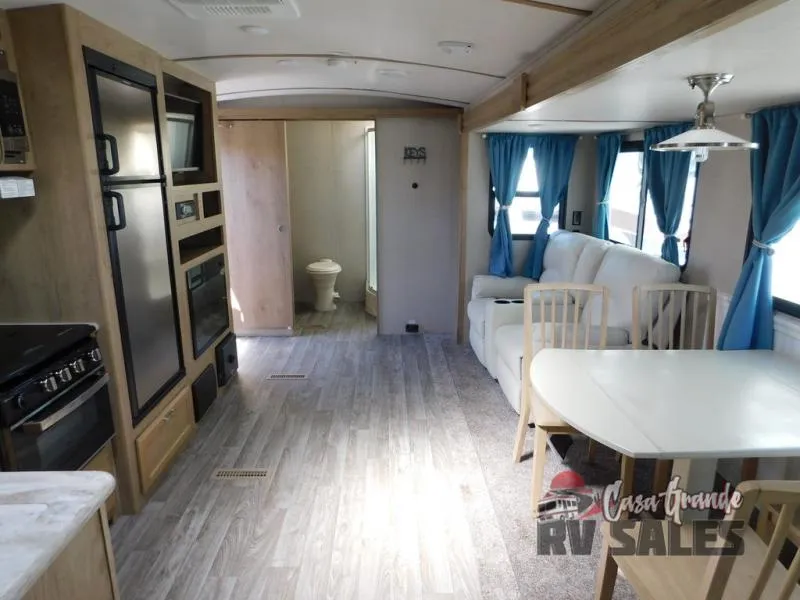2020 Winnebago Industries Towables Minnie Plus 26RBSS - Photo 3