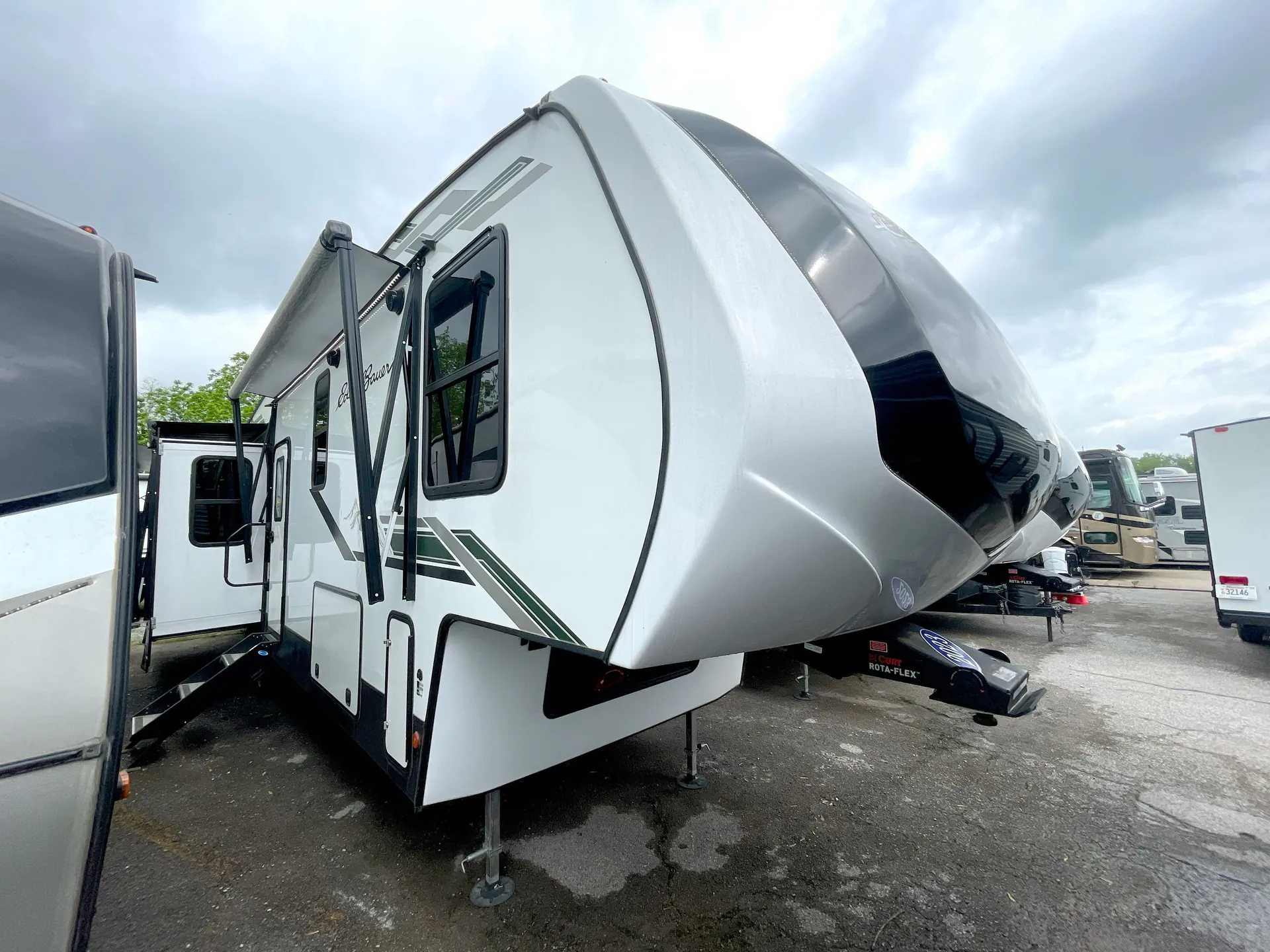 2023 dutchmen Eddie Bauer Signature 310RL - Photo 2