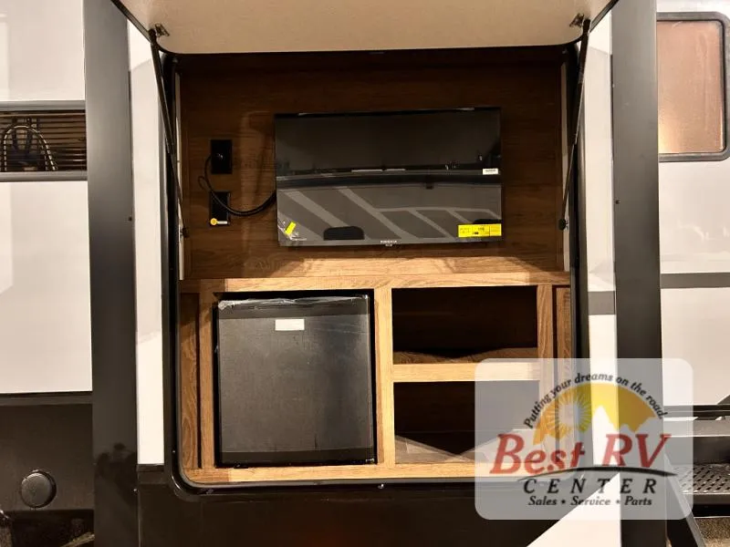 2026 Dutchmen Voltage V-Series 4250 - Photo 3