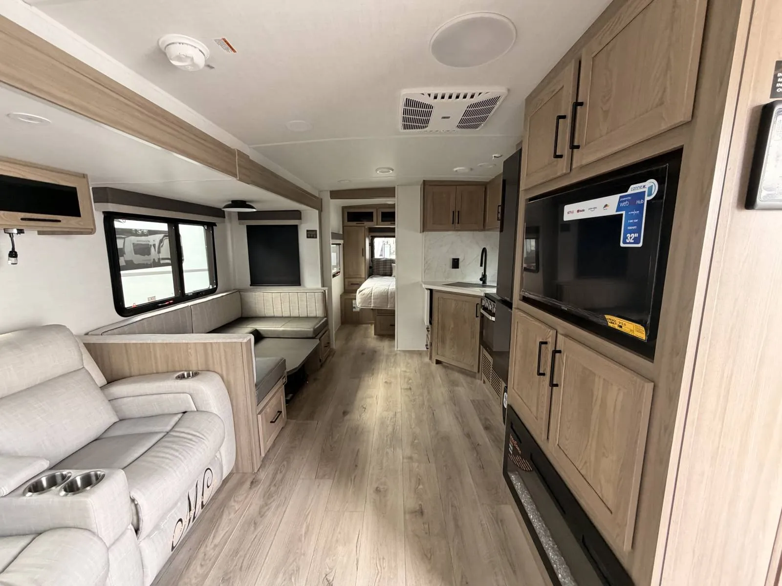 2027 Forest River Rockwood Ultra Lite 2706BH — Photo 6