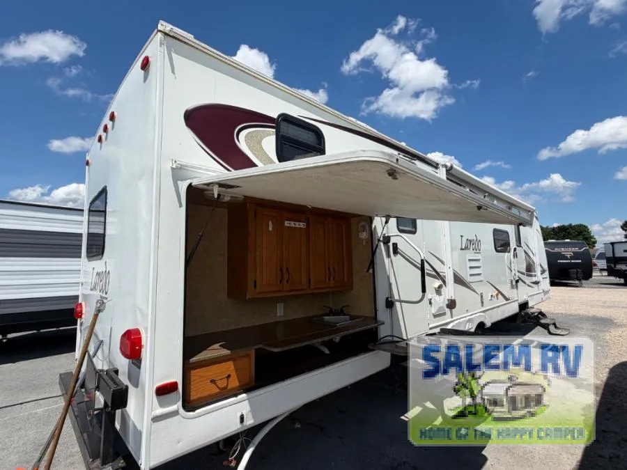2010 Keystone RV Laredo Super Lite 303TG - Photo 4