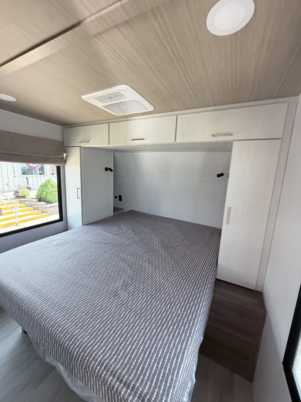 2027 Forest River Vibe 3400BH, Photos photo 26