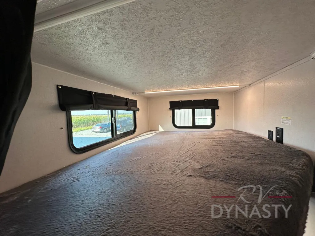 2025 Coachmen Freedom Express Ultra Lite 258BHS, Photos photo 25