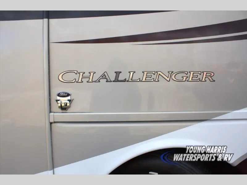 2016 Thor Motor Coach Challenger 37TB - Photo 4