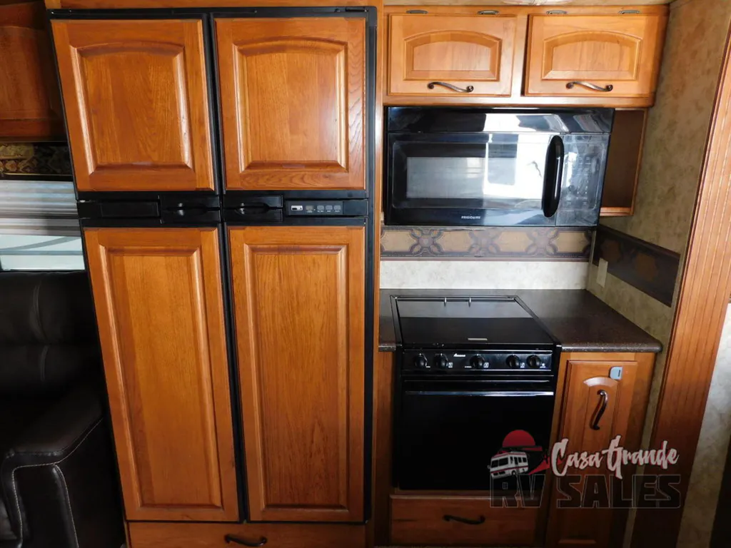 2012 Keystone Montana 3100RL, Photos photo 10