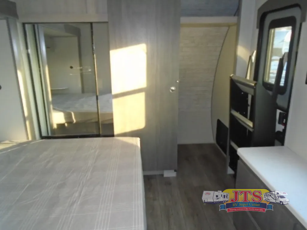 2026 Coachmen Catalina Legacy Edition 333DORM, Photos photo 19