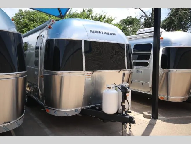 2026 Airstream Flying Cloud 23FB - Photo 4