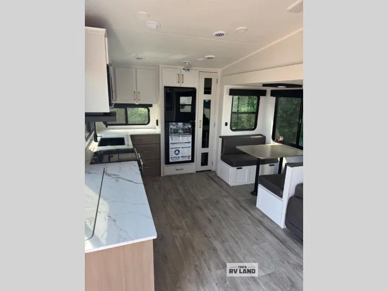 2027 Jayco Eagle SLE 28RKS - Photo 4