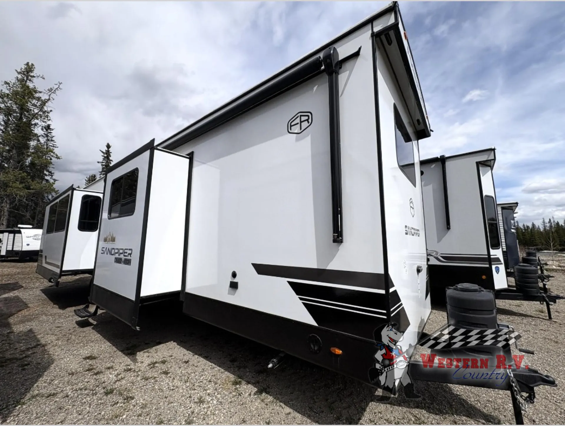 2025 Forest River Sandpiper Destination Trailers 395MMG - Photo 4