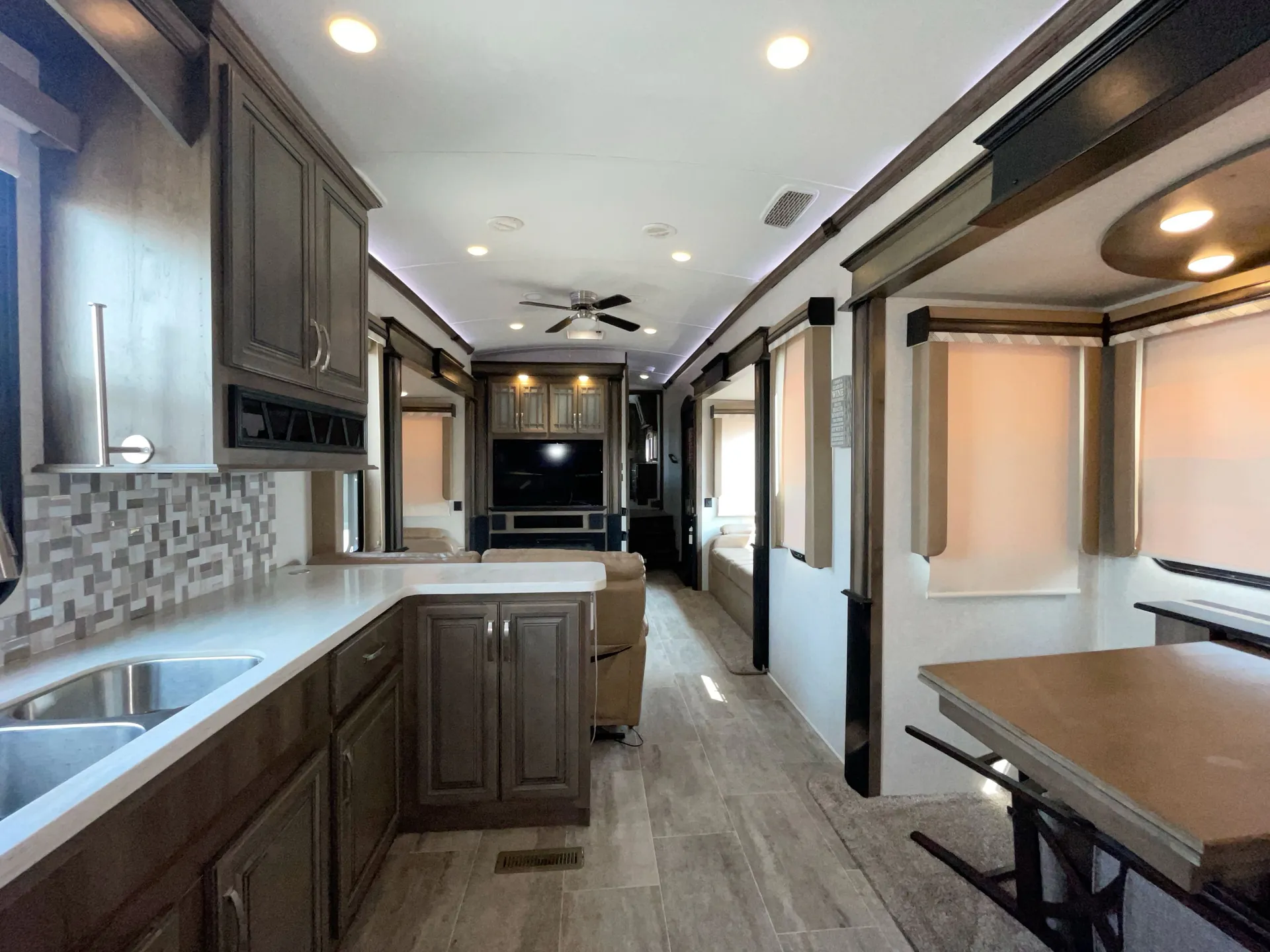 2018 Keystone Montana 3700LK — living area main
