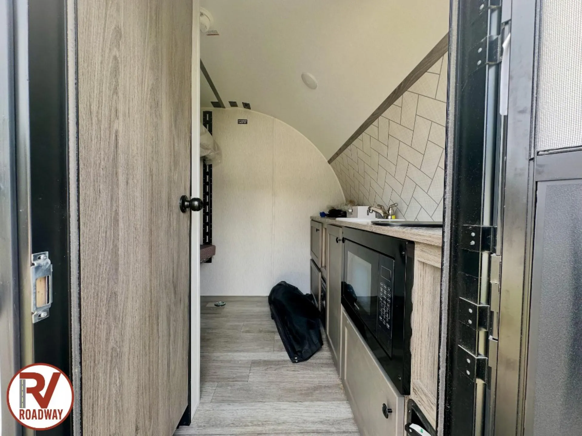 2025 Sunset Park RV SunRay 139T - Photo 3