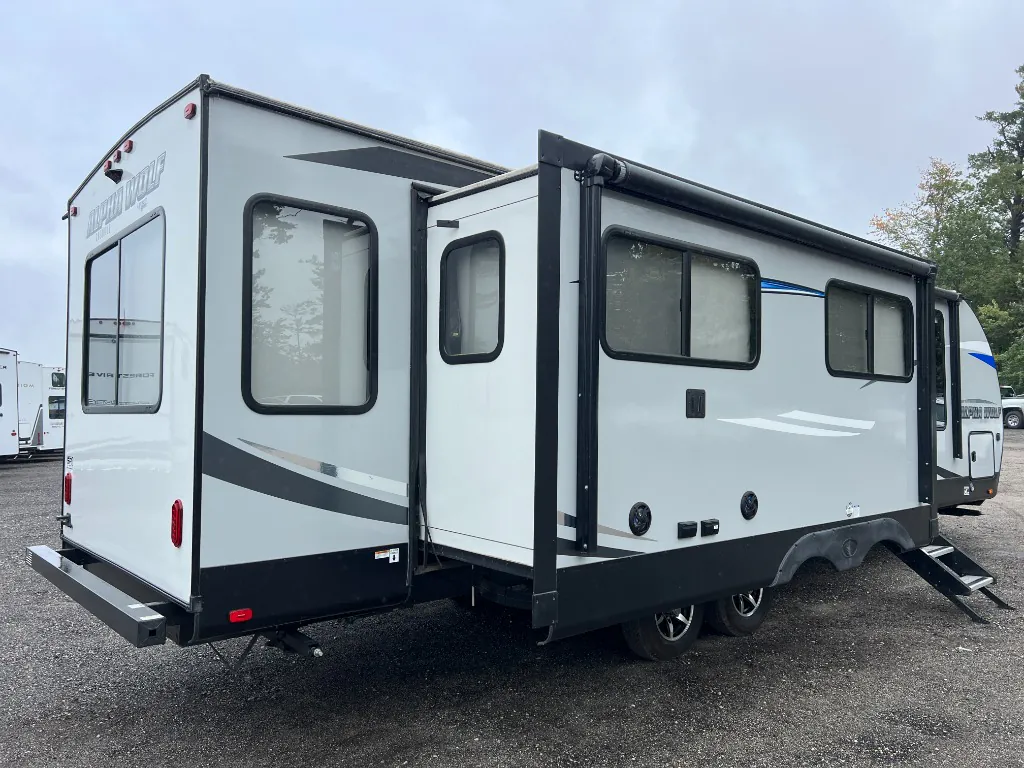 2020 Forest River Cherokee Alpha Wolf 26RL-L, Photos photo 7