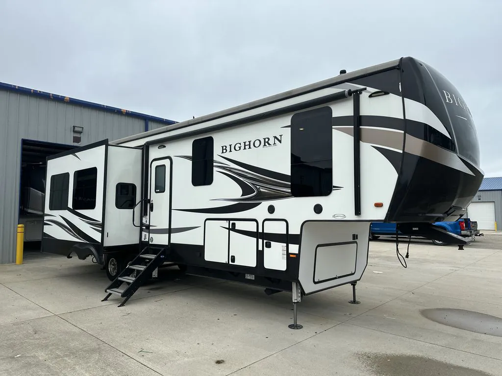 2020 Heartland Bighorn 3370 EL - Main photo