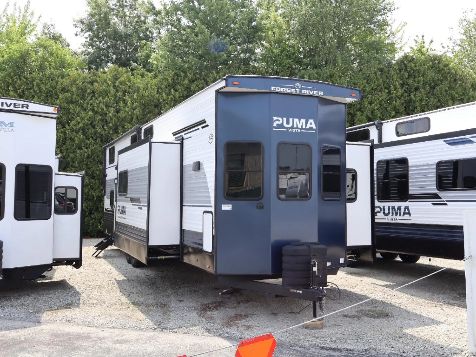 2027 Forest River Puma Vista 403LFT - Photo 3