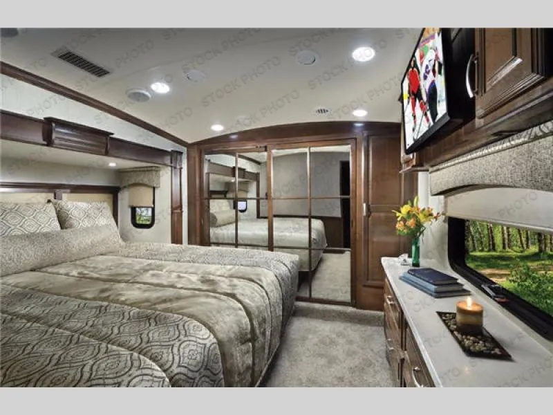 2018 Forest River RV Cardinal 3456RL - Photo 3