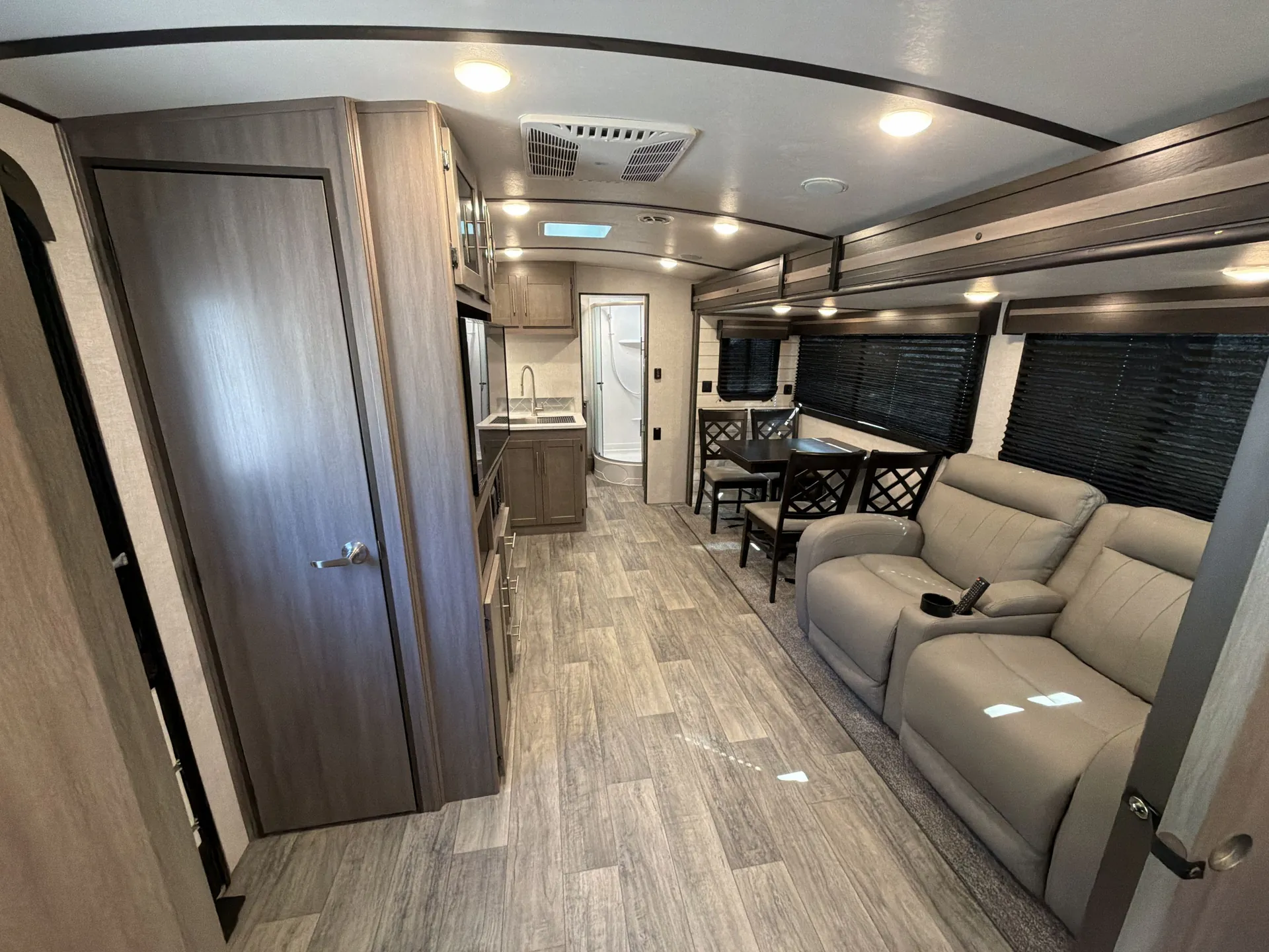 2021 CrossRoads Sunset Trail 253RB — living area main