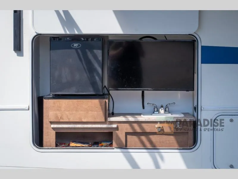 2018 Winnebago Intent 26M - Photo 4