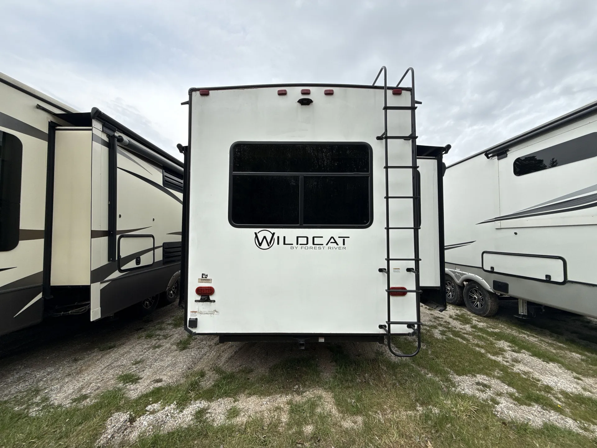 2021 Forest River Wildcat 336RLS — backside