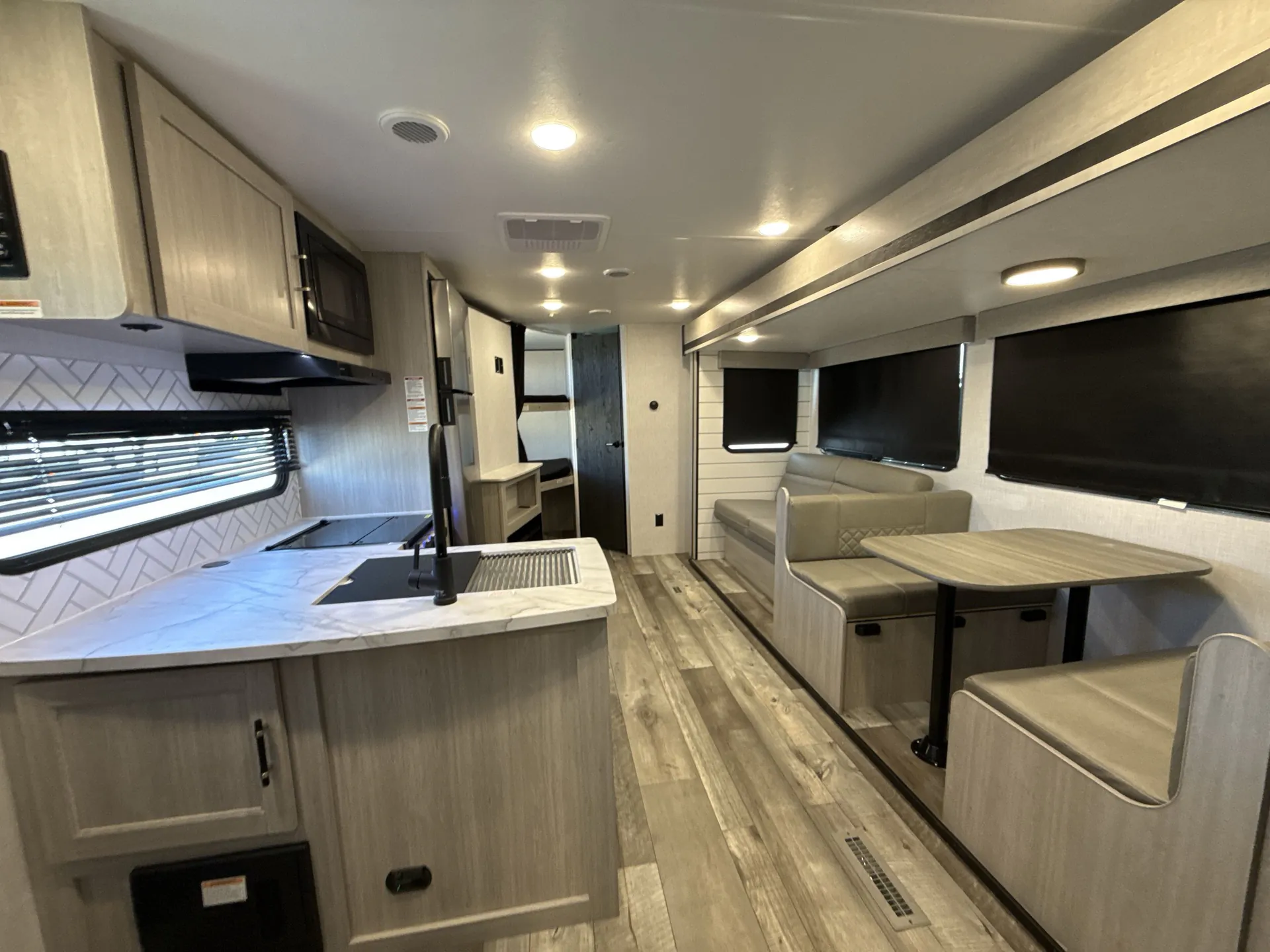 2025 crossroads Sunset Trail 27BHS — living area main