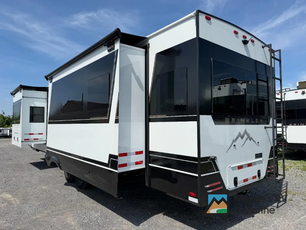 2026 Brinkley Model Z AIR 310, Photos photo 3