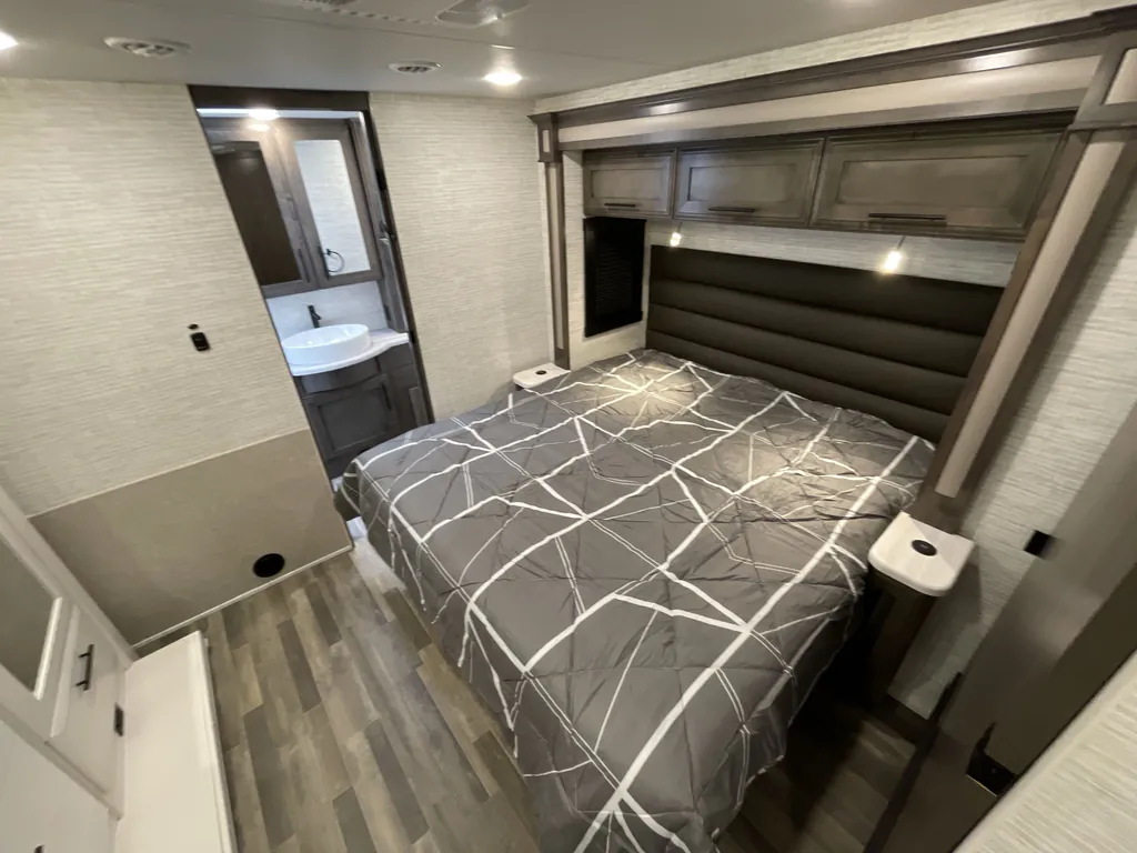 2025 Entegra Coach Vision XL 36C, Photos photo 16