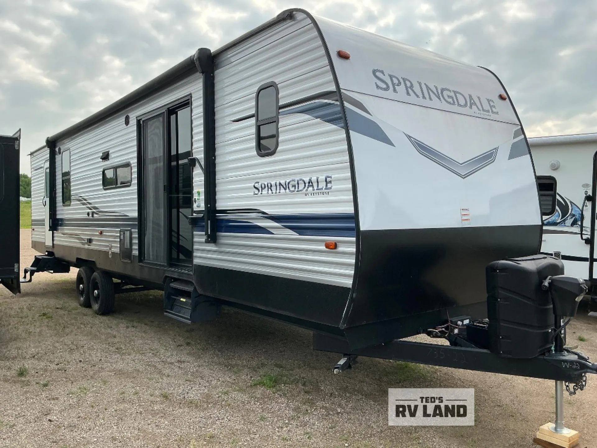 2022 Keystone Springdale 38FL - Photo 2