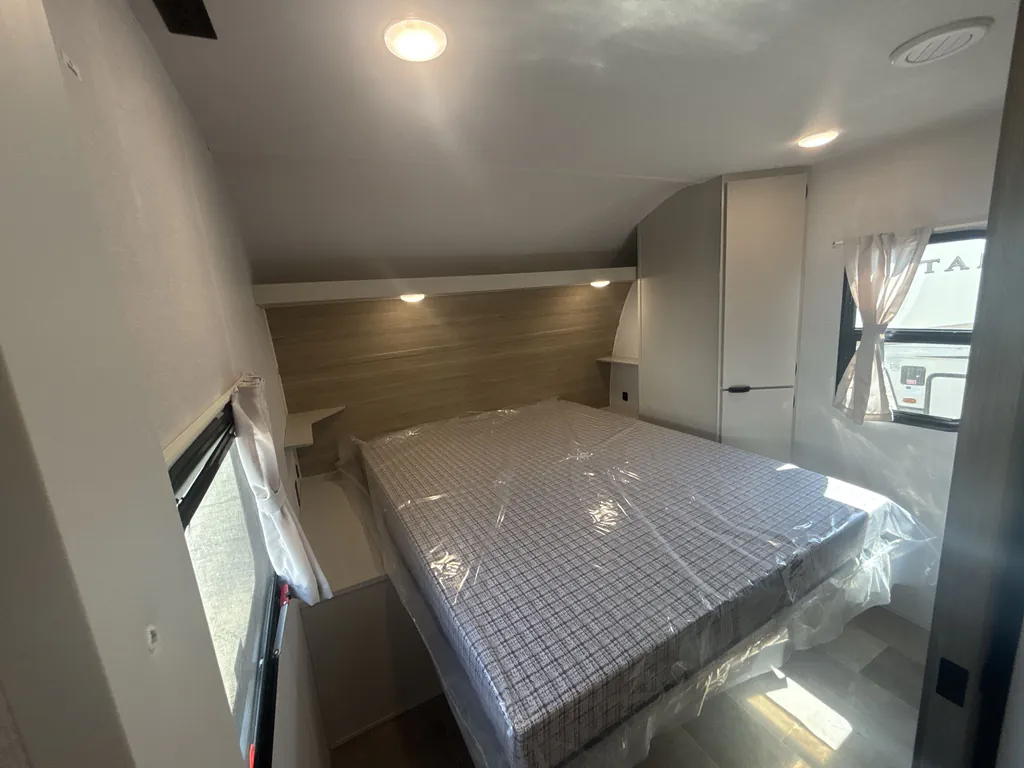 2026 Forest River Airelume 325, Photos photo 15