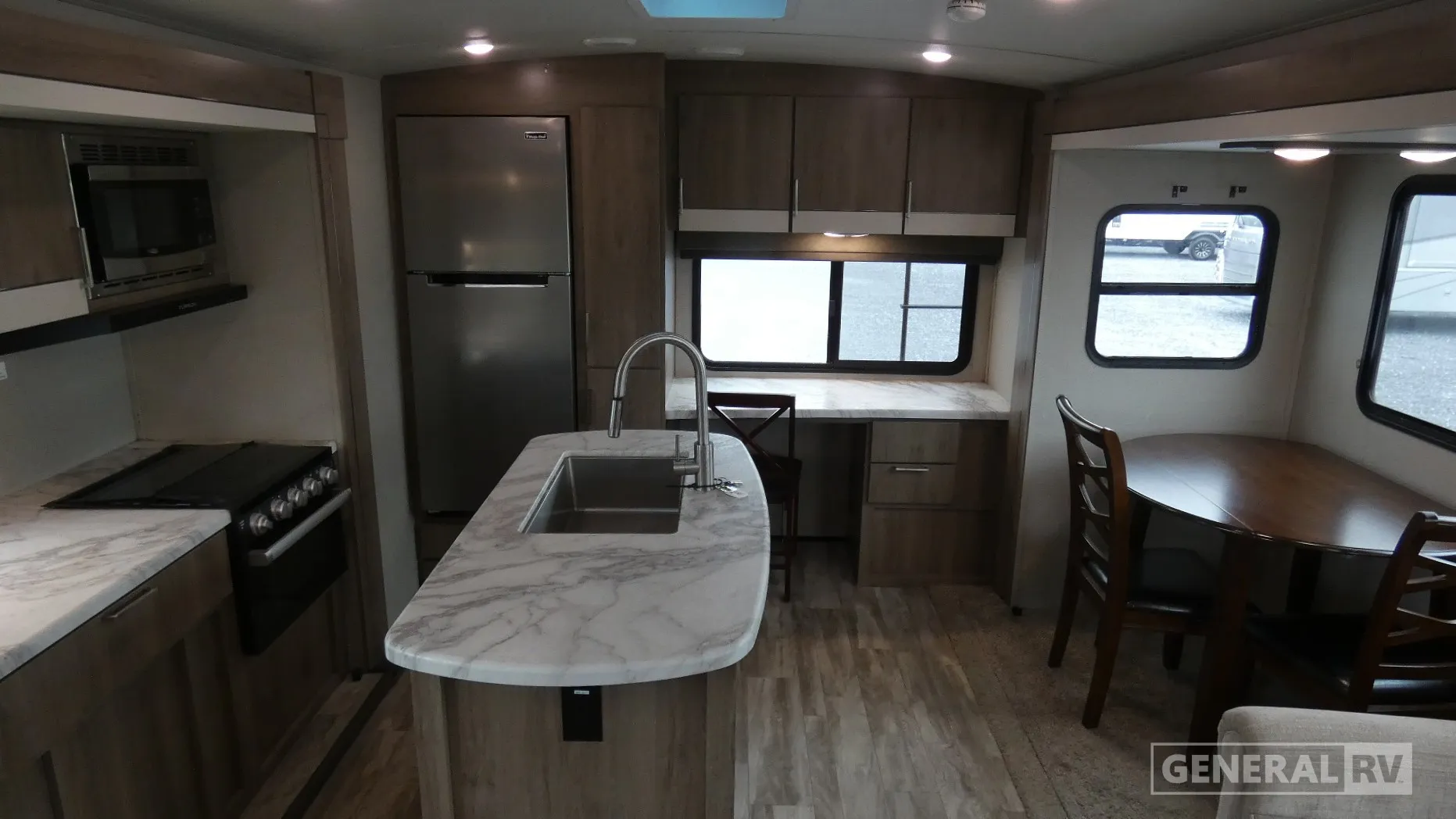 2021 Grand Design Imagine 2670MK - Photo 3