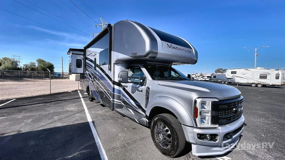 2025 Thor Motor Coach Magnitude GRAND X32 - Photo 2
