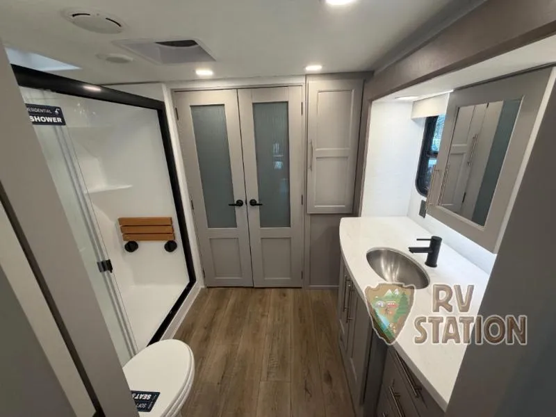 2026 Alliance RV Paradigm 370FB - Photo 4