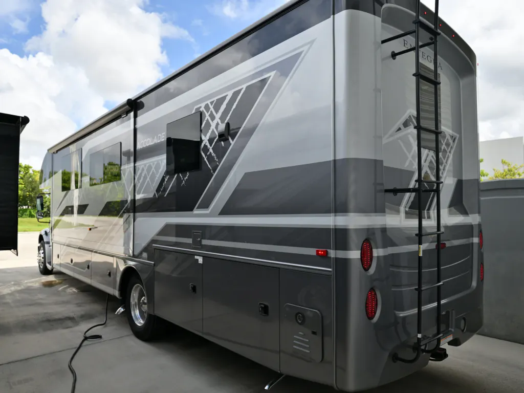 2027 Entegra Coach Accolade 37K, Photos photo 52