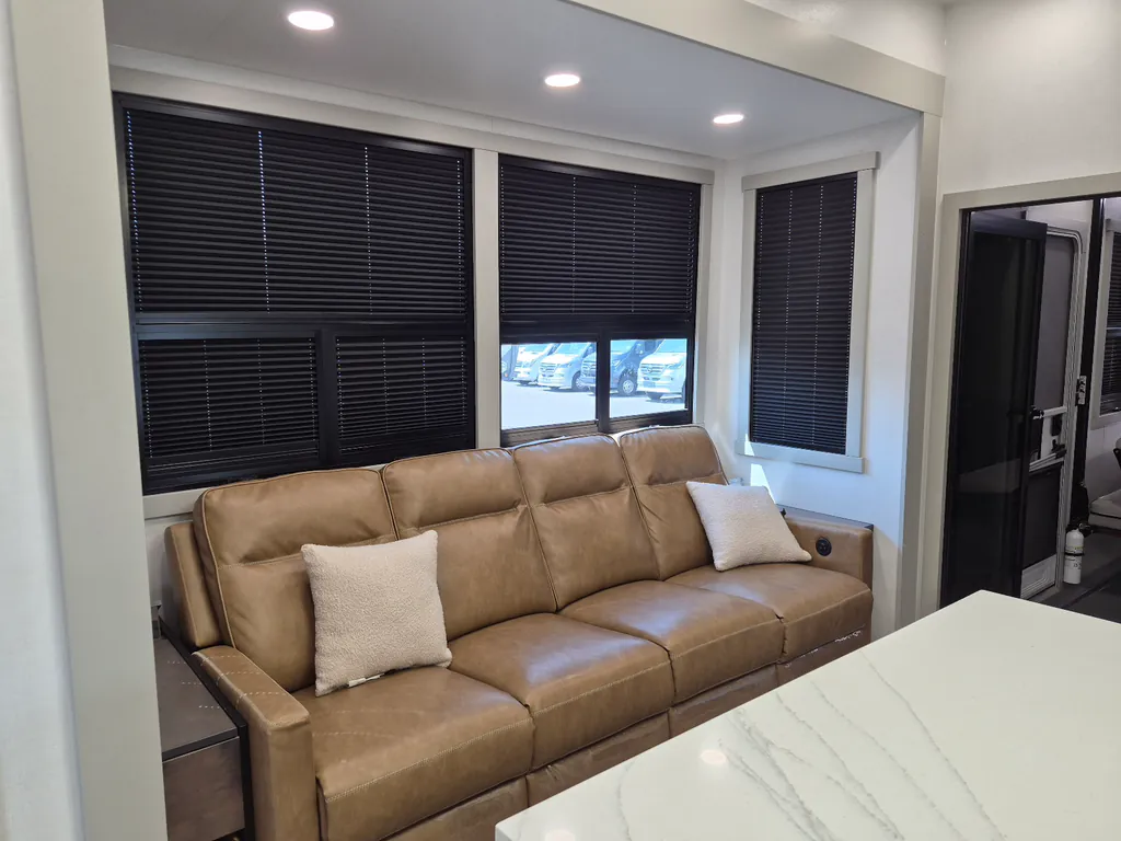 2024 Brinkley Model G 3500, Photos photo 5
