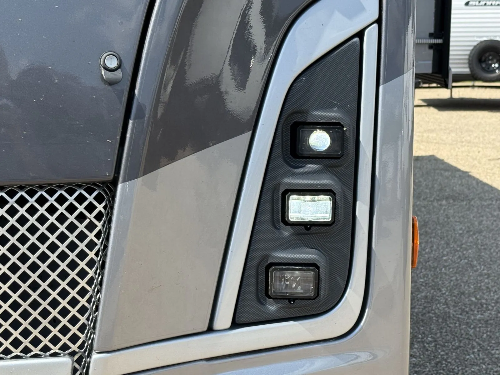 2025 Winnebago Vista 33K - Photo 3