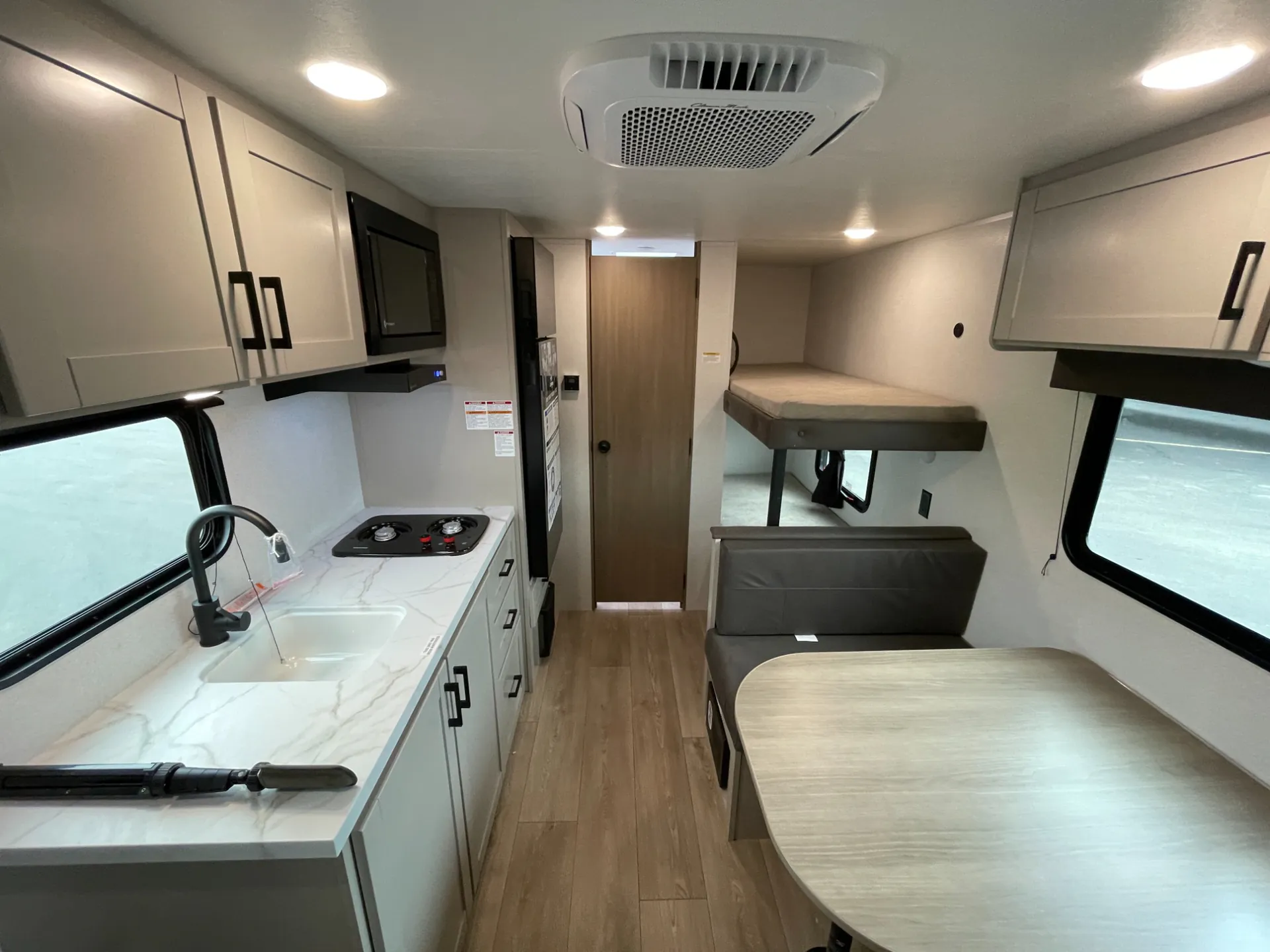 2027 Jayco Jay Flight 175BH - Photo 2
