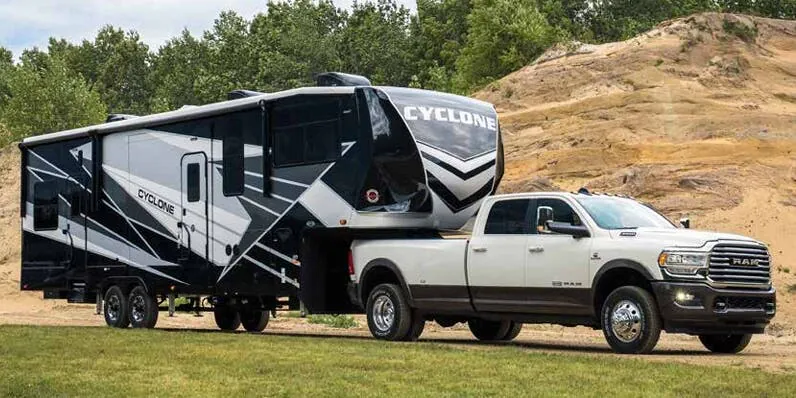 Heartland Cyclone 3713 exterior