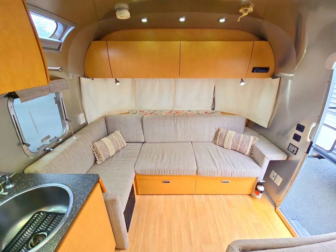 2012 Airstream Flying Cloud 27FB - Photo 4