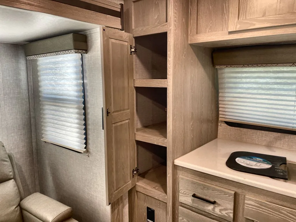 2021 Forest River Flagstaff Micro Lite 25FKS, Photos photo 16