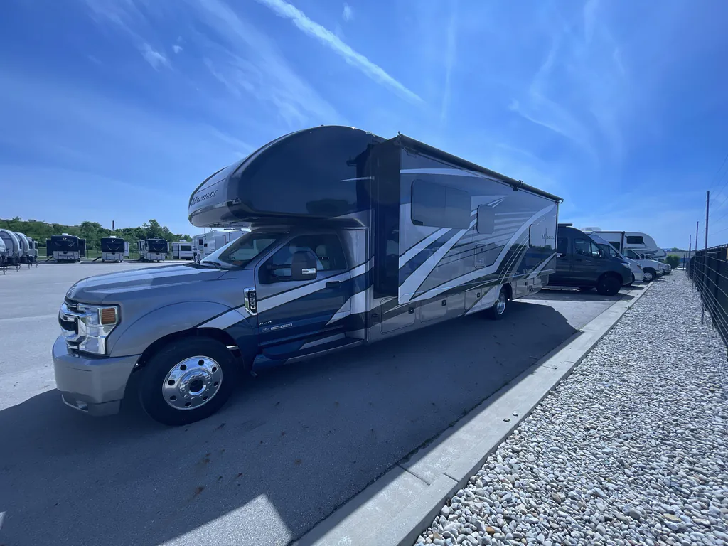 2022 Thor Motor Coach Magnitude RS36, Photos photo 6