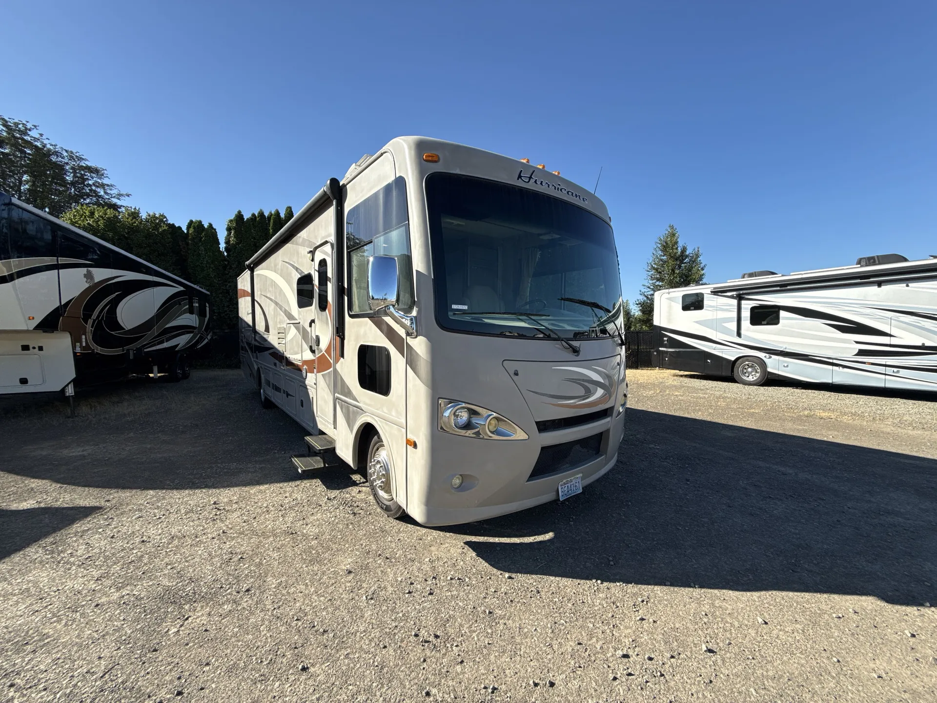 2015 Thor Motor Coach Hurricane 34F - Photo 2