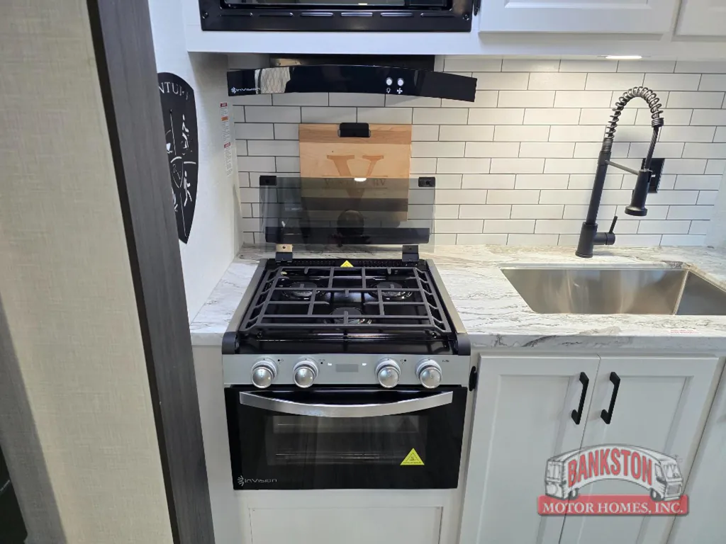2026 Venture RV Stratus SR302VBH, Photos photo 12