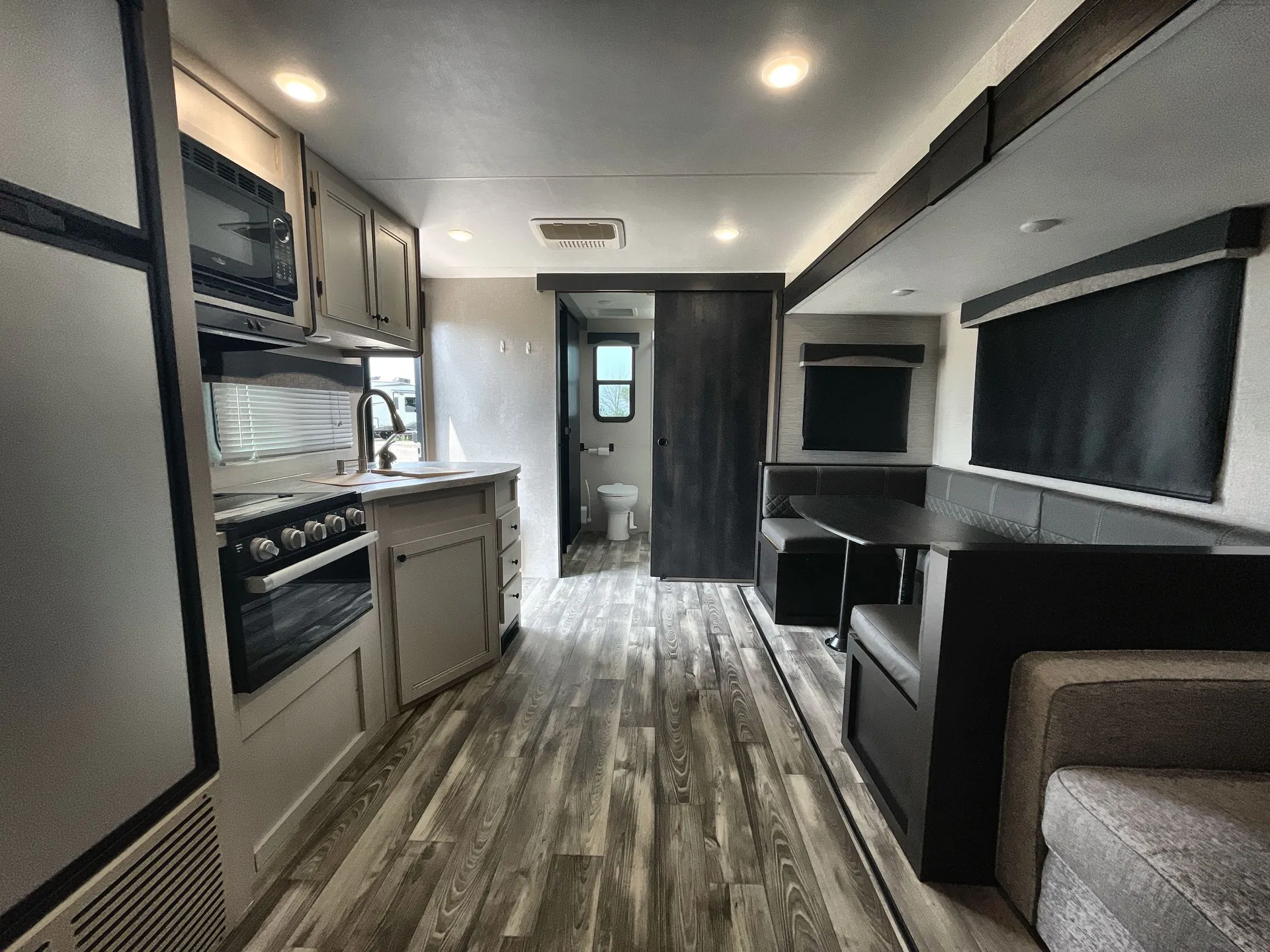 2022 Highland Ridge Mesa Ridge S-Lite 252RB - Photo 4